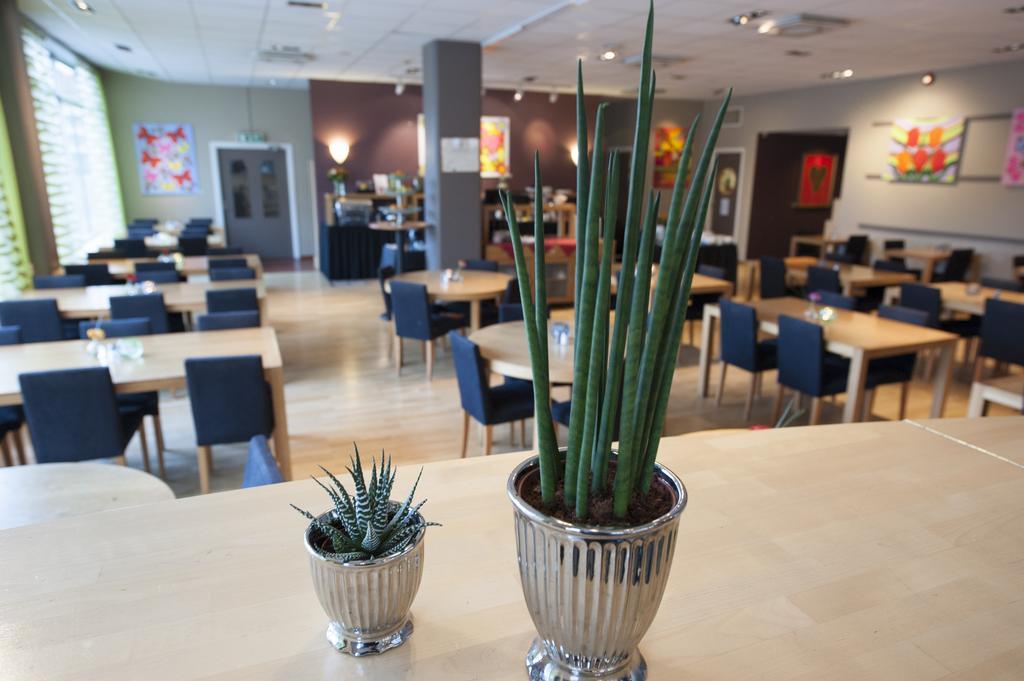 Hotel Uppsala Esterno foto